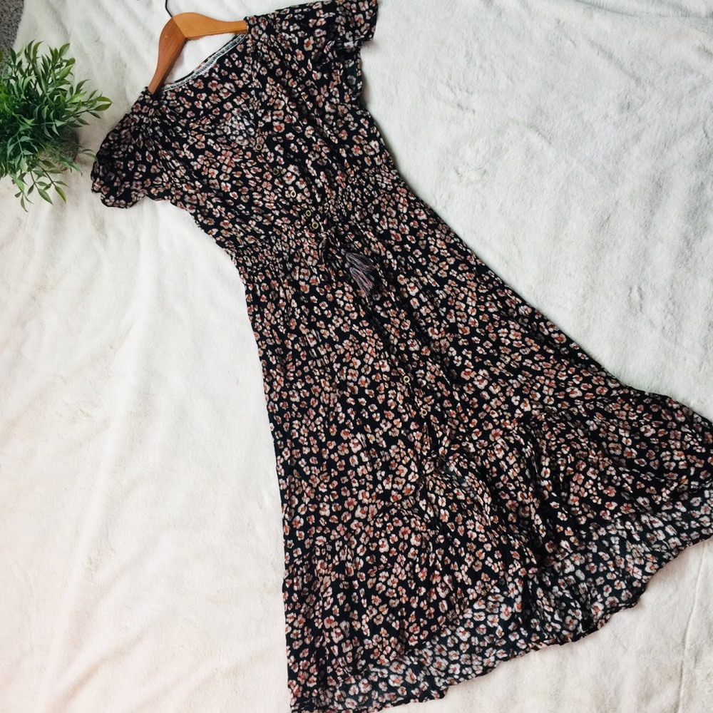 •Floral dress•